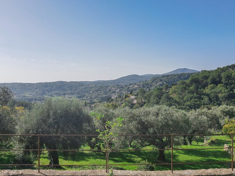 Villa for Sale in Fayence, Var Countryside (fayence, Lorgues, Cotignac) 2