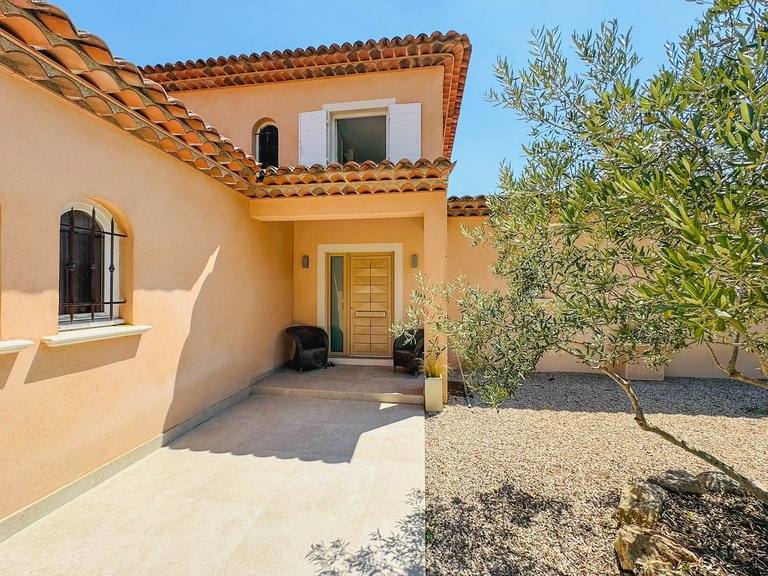 Villa for Sale in Callian, Var Countryside (fayence, Lorgues, Cotignac) 4