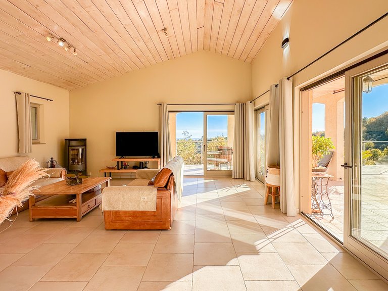 Villa for Sale in Fayence, Var Countryside (fayence, Lorgues, Cotignac) 8