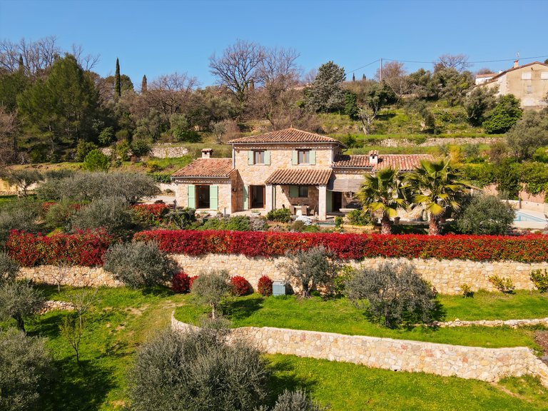 Villa for Sale in Fayence, Var Countryside (fayence, Lorgues, Cotignac) 2