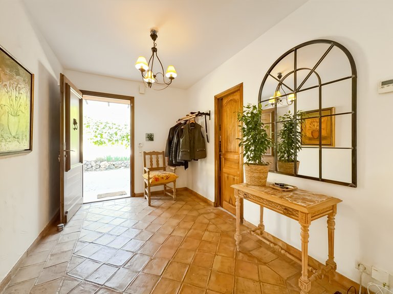 Villa for Sale in Fayence, Var Countryside (fayence, Lorgues, Cotignac) 8