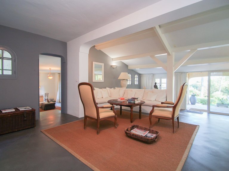 Villa for Sale in Tourrettes Sur Loup, Vence, St. Paul Area 3