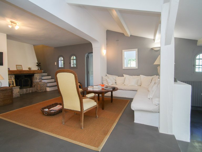 Villa for Sale in Tourrettes Sur Loup, Vence, St. Paul Area 4