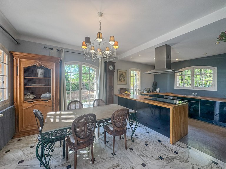 Villa for Sale in Cabris, Mougins, Valbonne, Grasse Area 7