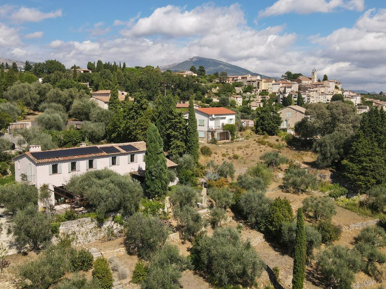 Villa for Sale in Chateauneuf Grasse, Mougins, Valbonne, Grasse Area 1