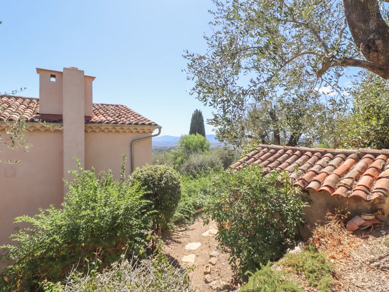Villa for Sale in Chateauneuf Grasse, Mougins, Valbonne, Grasse Area 12