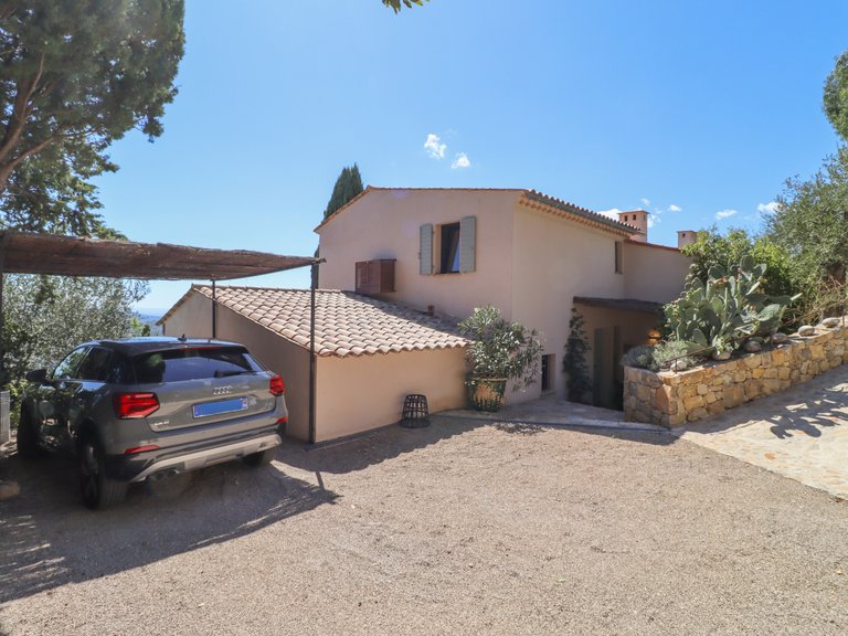 Villa for Sale in Chateauneuf Grasse, Mougins, Valbonne, Grasse Area 13