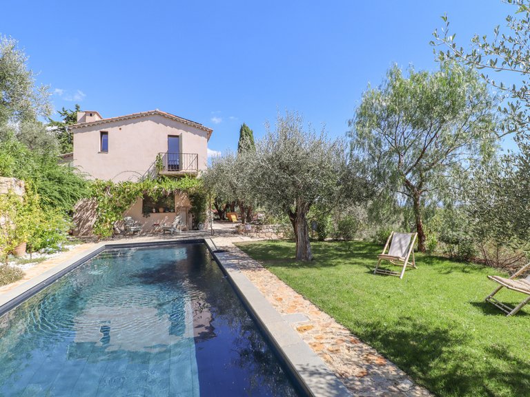 Villa for Sale in Chateauneuf Grasse, Mougins, Valbonne, Grasse Area 6