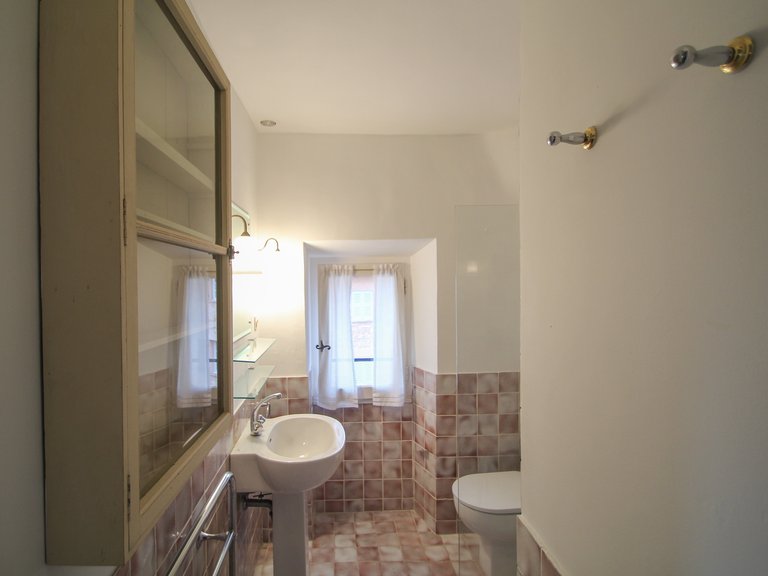 Villa for Sale in Chateauneuf Grasse, Mougins, Valbonne, Grasse Area 15