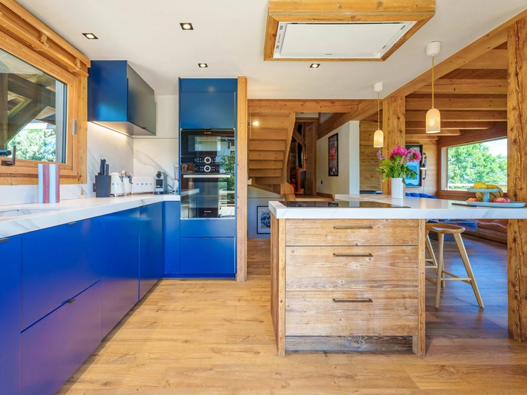 Villa for Sale in Combloux, Megeve 11