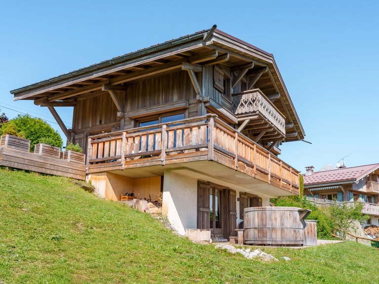 Villa for Sale in Combloux, Megeve 3