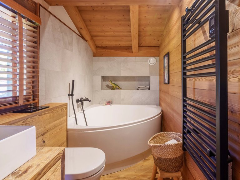 Villa for Sale in Combloux, Megeve 19