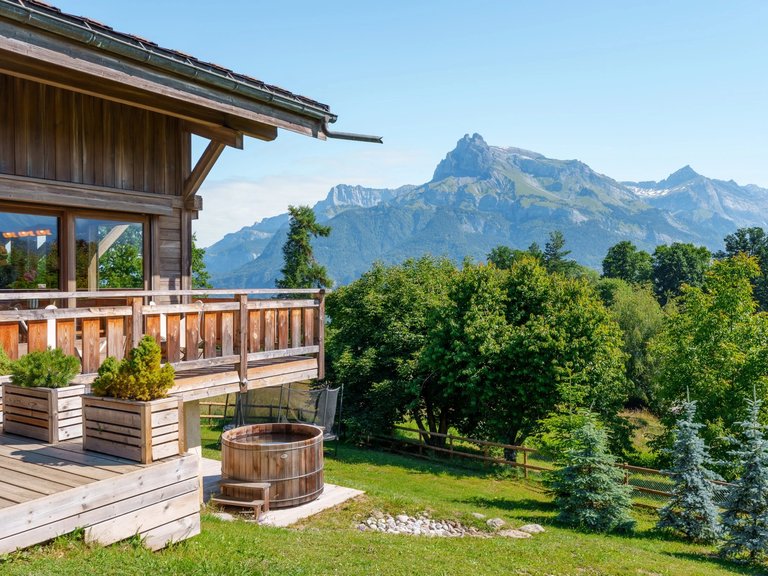 Villa for Sale in Combloux, Megeve 4