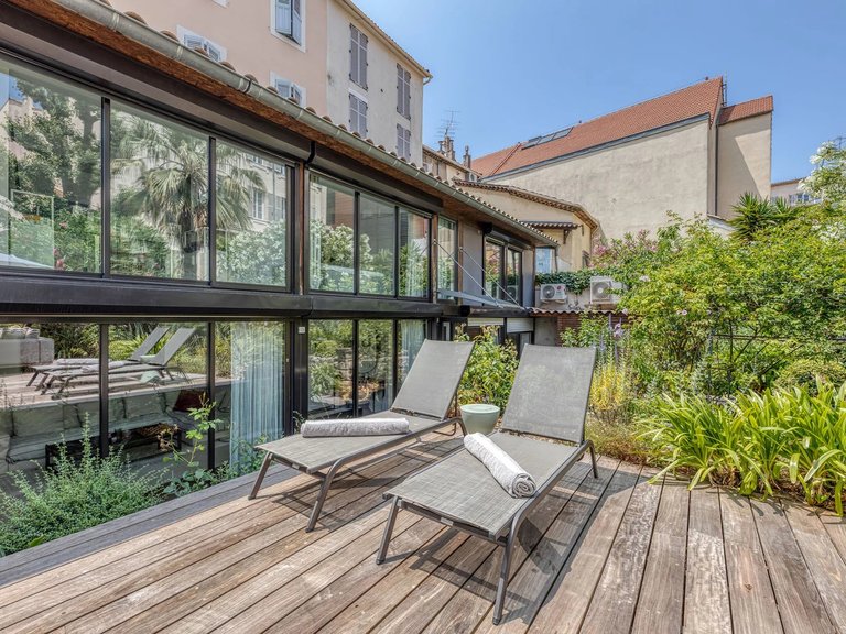 Villa for Sale in Cannes, Cannes Area 1