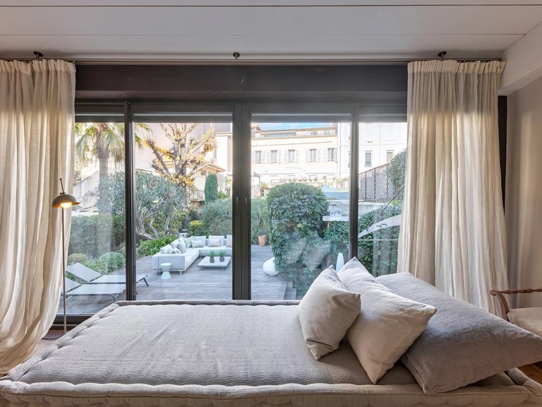 Villa for Sale in Cannes, Cannes Area 17