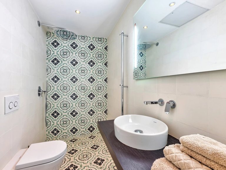 Villa for Sale in Cannes, Cannes Area 20