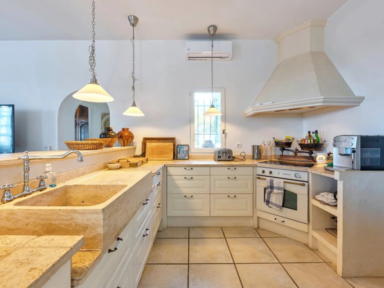 Villa for Sale in Mougins, Mougins, Valbonne, Grasse Area 9