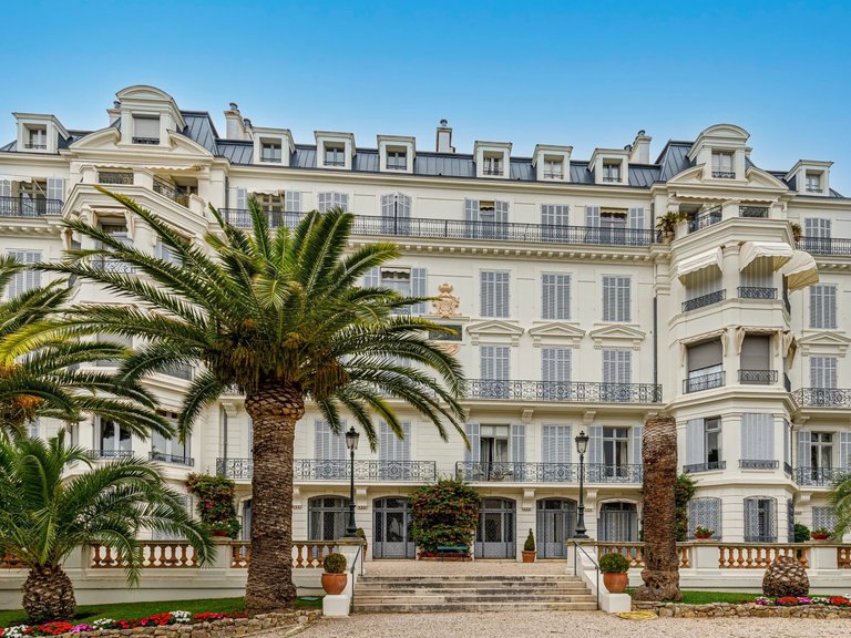 Apartment for Sale in Cannes, Cannes Area 1