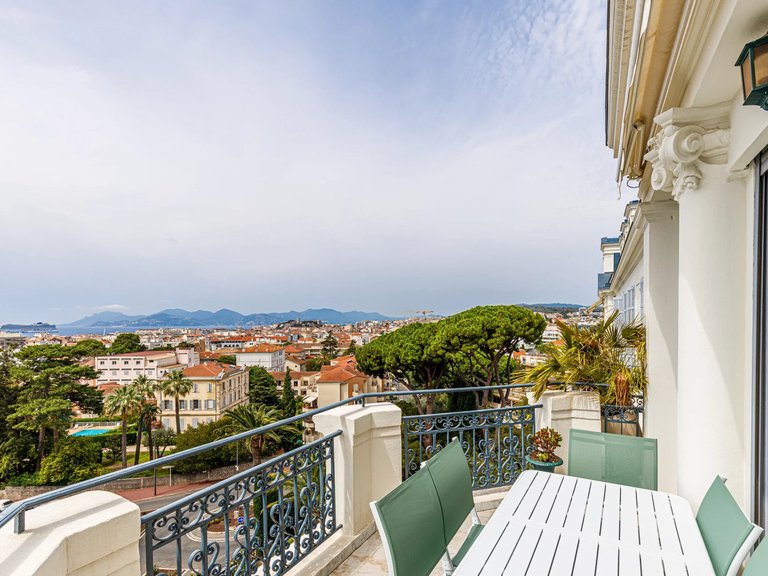 Apartment for Sale in Cannes, Cannes Area 2