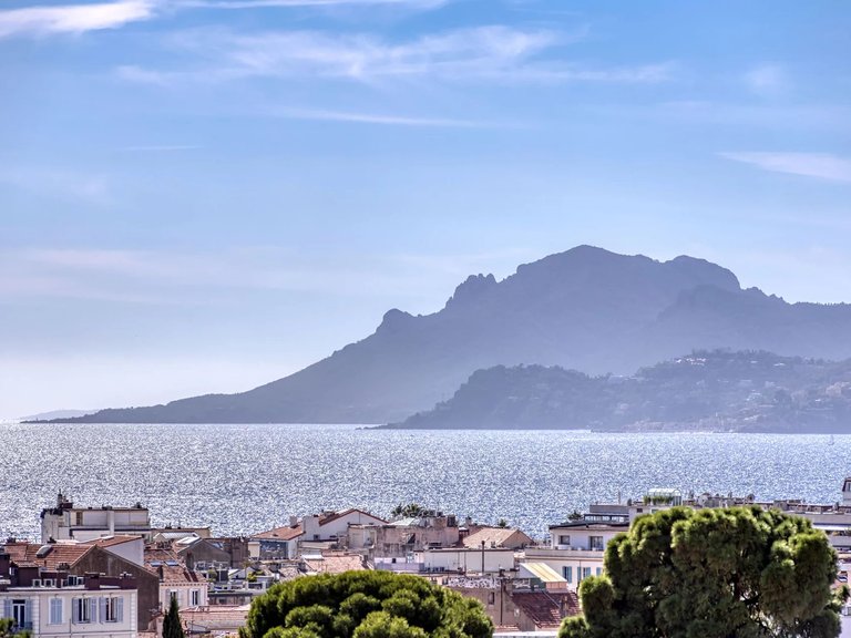 Apartment for Sale in Cannes, Cannes Area 11