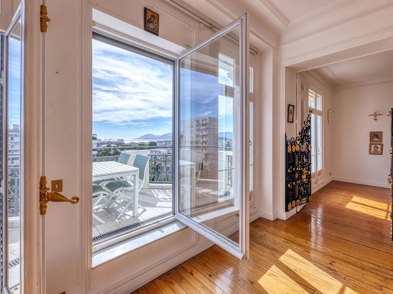 Apartment for Sale in Cannes, Cannes Area 15
