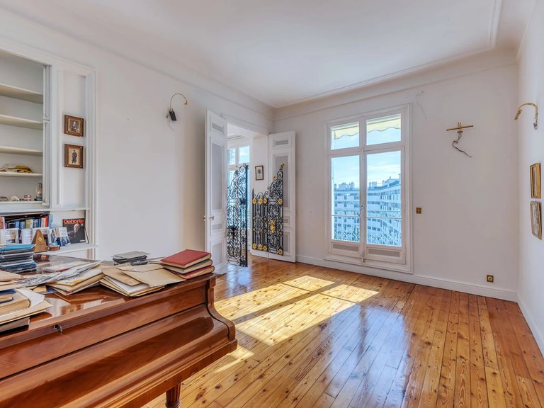 Apartment for Sale in Cannes, Cannes Area 16