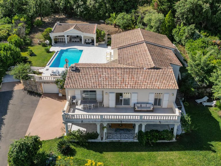 Villa for Sale in Vallauris, Antibes Area 1