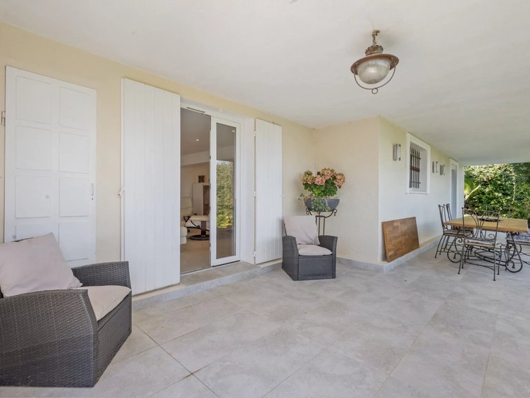 Villa for Sale in Vallauris, Antibes Area 16