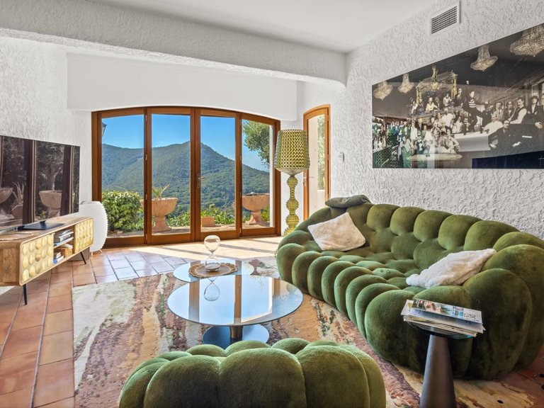Villa for Sale in Mandelieu La Napoule, Cannes Area 5