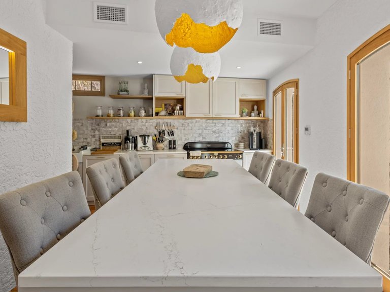 Villa for Sale in Mandelieu La Napoule, Cannes Area 9