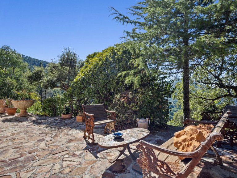 Villa for Sale in Mandelieu La Napoule, Cannes Area 19