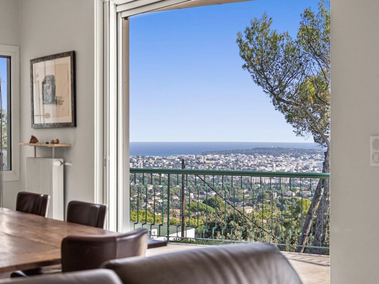 Villa for Sale in Le Golfe Juan, Antibes Area 12