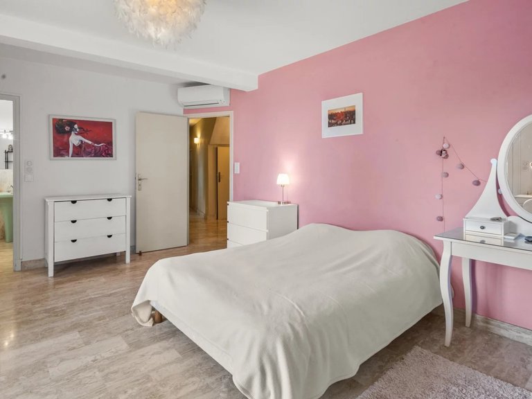 Villa for Sale in Le Golfe Juan, Antibes Area 18