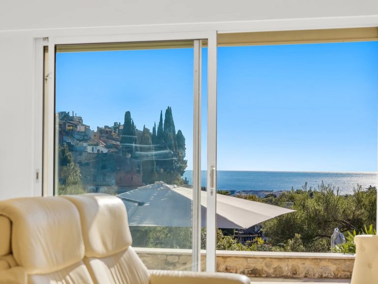 Villa for Sale in Cagnes Sur Mer, Antibes Area 11