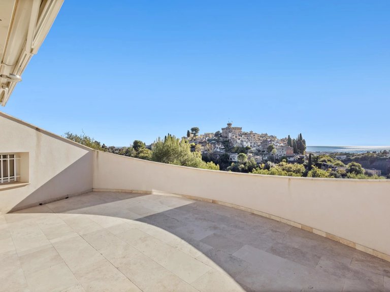 Villa for Sale in Cagnes Sur Mer, Antibes Area 19