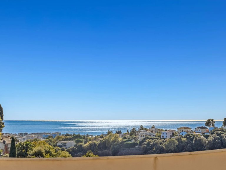 Villa for Sale in Cagnes Sur Mer, Antibes Area 5