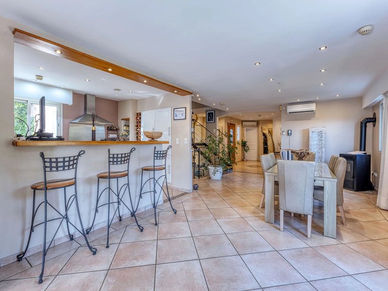 Villa for Sale in Cagnes Sur Mer, Antibes Area 3