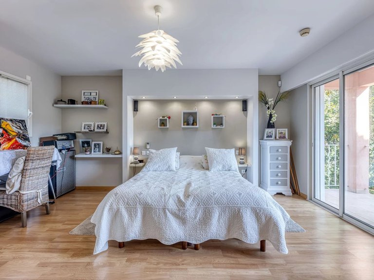 Villa for Sale in Cagnes Sur Mer, Antibes Area 10