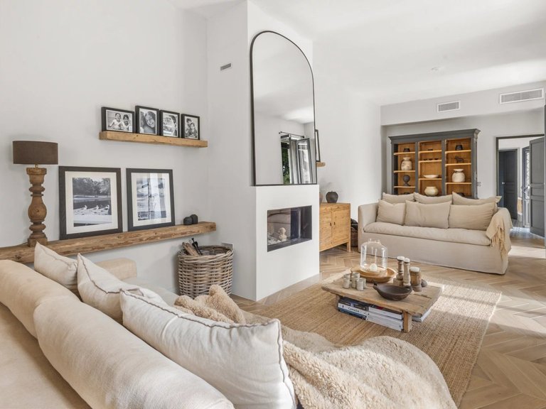 Villa for Sale in Vence, Vence, St. Paul Area 12