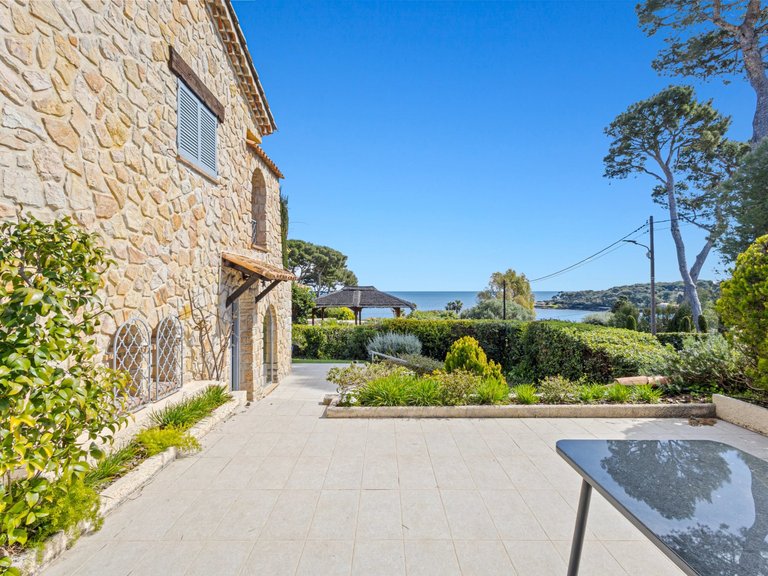 Villa for Sale in Cap D Antibes, Antibes Area 4