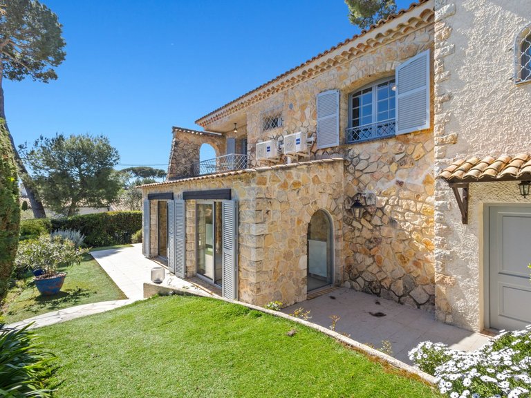 Villa for Sale in Cap D Antibes, Antibes Area 6