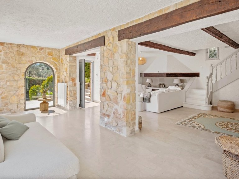 Villa for Sale in Cap D Antibes, Antibes Area 10