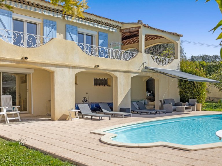 Villa for Sale in Vence, Vence, St. Paul Area 3