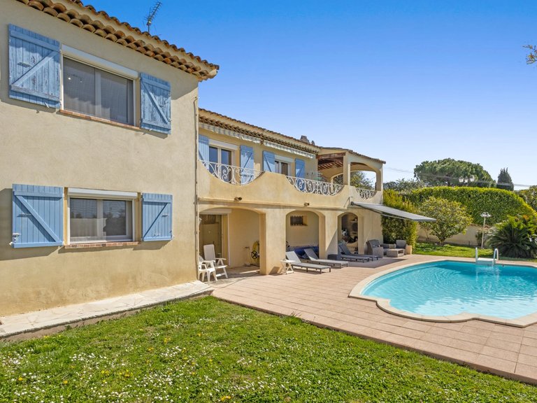 Villa for Sale in Vence, Vence, St. Paul Area 4