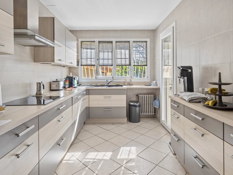 Villa for Sale in Vence, Vence, St. Paul Area 17
