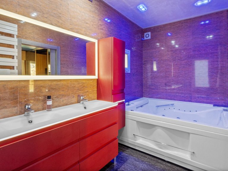 Villa for Sale in Mandelieu La Napoule, Cannes Area 11