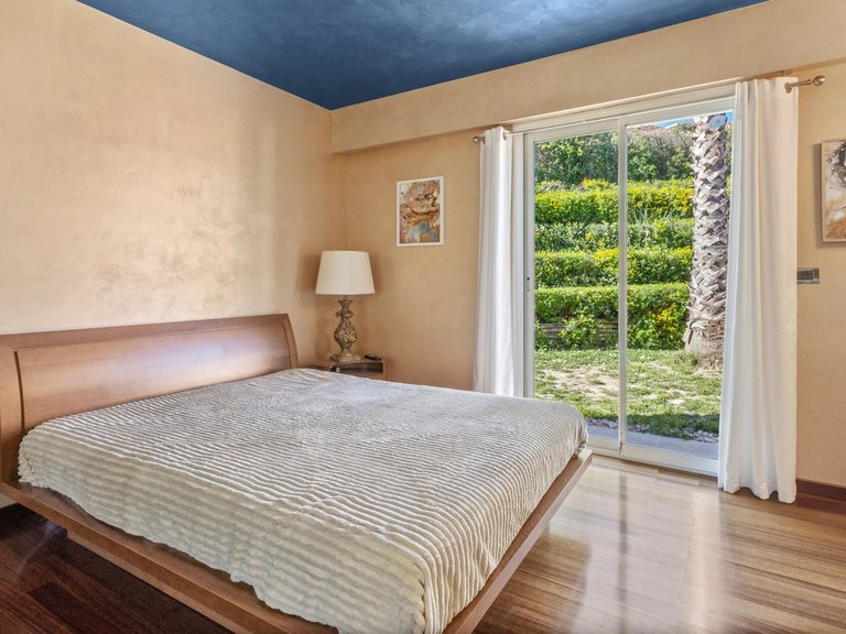 Villa for Sale in Mandelieu La Napoule, Cannes Area 14