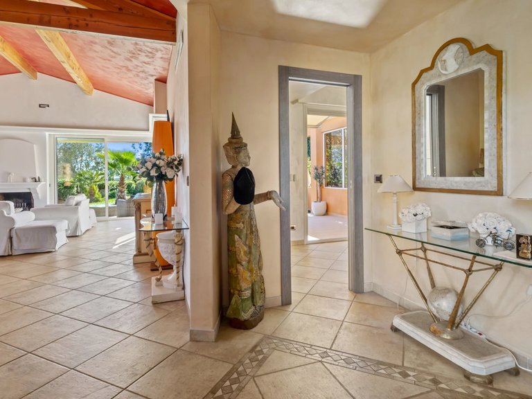 Villa for Sale in Mandelieu La Napoule, Cannes Area 16