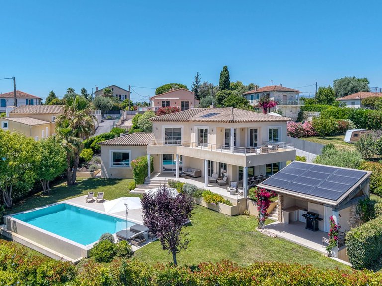 Villa for Sale in La Colle Sur Loup, Vence, St. Paul Area 3