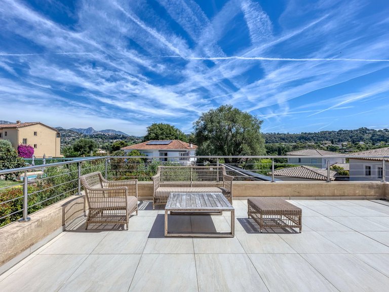 Villa for Sale in La Colle Sur Loup, Vence, St. Paul Area 8